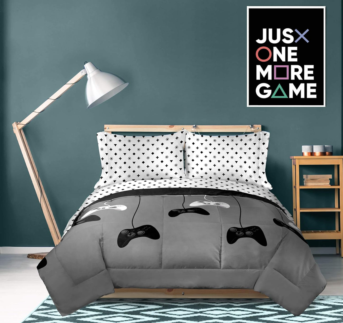 Game on 4 Piece Twin Bed Set - Includes Reversible Comforter & Sheet Set - Bedding Features Video Game Contoller - Super Soft Fade Resistant Microfiber